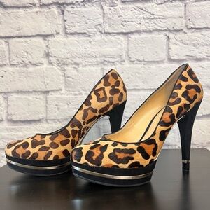 Gianni Bini Leopard Print High Heels with Gold Accents size 10